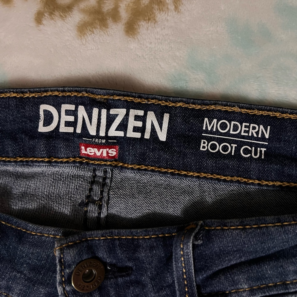 Like New Denizen Bootcut Jeans size 10S